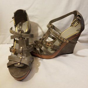 Elle Army Green Wedges | US Size 9